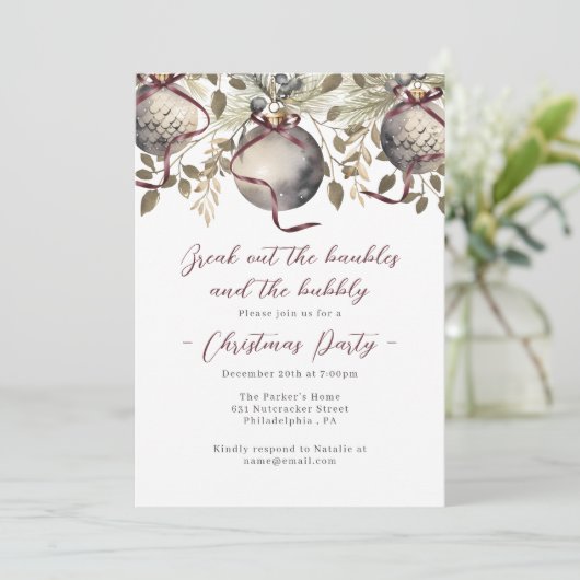 Baubles & Bubbly kerstfeest uitnodiging (Staand voorkant)