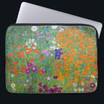 Bauerngarten Landschap Gustav Klimt Laptop Sleeve<br><div class="desc">Een laptophoes met het schilderij van de fijne kunstolie van Gustav Klimt (1862-1918),  Bauerngarten of Flower Garden (c. 1906). Een kleurrijke afbeelding van petunia's,  asters en andere bloemen in de tuin uit de Art Nouveau-periode.</div>