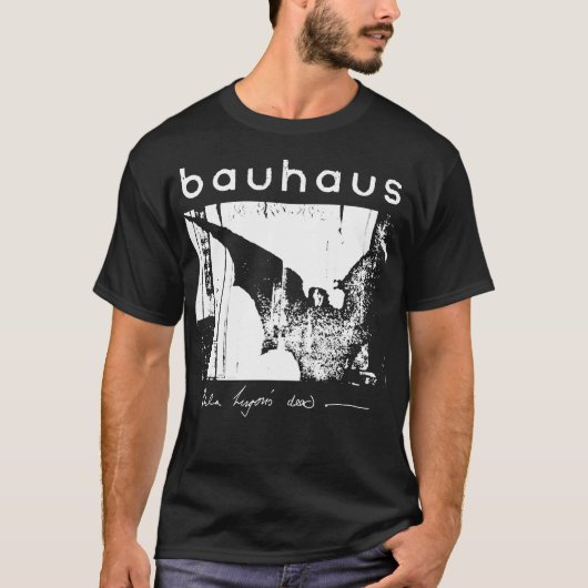 Bauhaus Bat Wings Bela Lugosis Dead Essential T-shirt (Voorkant)