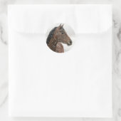 Bay Horse in Gently Falling Snow Ronde Sticker (Tas)