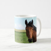 Bay Horse in Pasture Two-Tone Coffee Mok (Voorkant rechts)