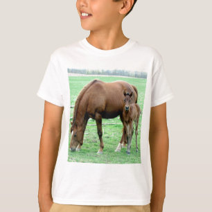Bay Mare en Hare Colt T-shirt