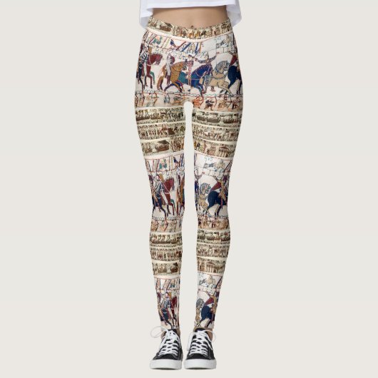 BAYEUX TAPESTRY 1066 NORMAN KNIGHTS AND ARCHERS LEGGINGS (Voorkant)