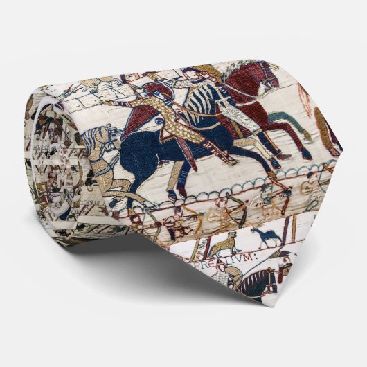 BAYEUX TAPESTRY 1066 NORMAN KNIGHTS AND ARCHERS STROPDAS (Opgerold)