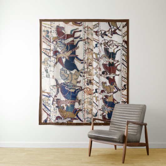 BAYEUX TAPESTRY 1066 NORMAN KNIGHTS AND ARCHERS WANDKLEED (In situ)