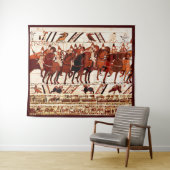 BAYEUX TAPESTRY NORMAN ARMY, KNIGHTS HORSEBACK WANDKLEED (In Situ (horizontaal))