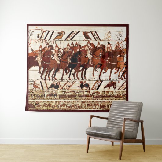 BAYEUX TAPESTRY NORMAN ARMY, KNIGHTS HORSEBACK WANDKLEED (In Situ (horizontaal))