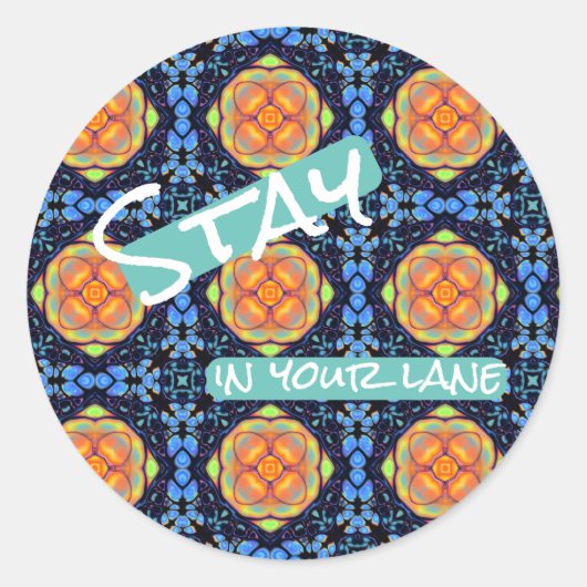 bazig meisje ronde sticker (Voorkant)