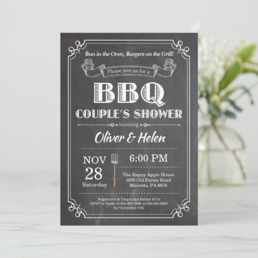 BBQ Couples Shower Invitation Chalkboard Kaart (Staand voorkant)