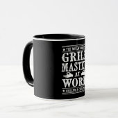 BBQ-overs | Wereldberoemde grilmeester op het werk Mok (Voorkant links)