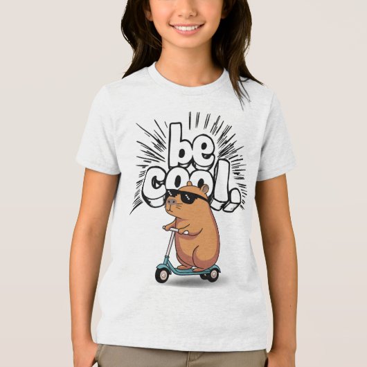 "Be Cool" Scooter Capybara Kinder T-shirt (Voorkant)