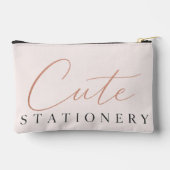 Be-editbare Zachte Roze Piano Bloem Cosmetica Tas (Achterkant)