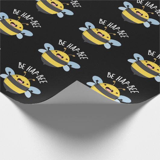 Be Hap-bee Funny Bee Pun Dark BG Cadeaupapier (Hoek)