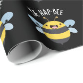 Be Hap-bee Funny Bee Pun Dark BG Cadeaupapier (Rol Hoek)