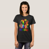 Be Kind Rainbow Sign Language LGBT Pride Equality  T-shirt (Voorkant volledig)
