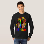 Be Kind Sign Language Hand Talking LGBTQ+ Gay Les  T-shirt (Voorkant volledig)