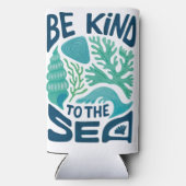 Be Kind to the Sea – Ocean Conservation Eco Design Seltzer Blikjeskoeler (Achterkant)