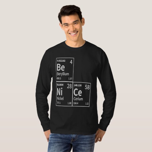 Be Nice in Chemical Elements Periodic Table T-shirt (Voorkant volledig)