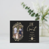 Be our Guest Black Wedding Chic Floral Frame Photo Aankondigingskaart (Staand voorkant)