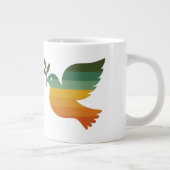 Be Retro Rainbow Peace Dove Jumbo Mug Grote Koffiekop (Rechts)