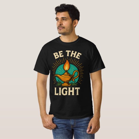 Be the Light - Inspirerend T-Shirt Design (Voorkant volledig)
