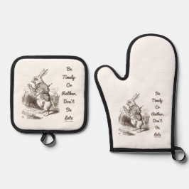 Be Timely- Or Rather, Don't Be Late White Rabbit Ovenwant & Pannenlap Set