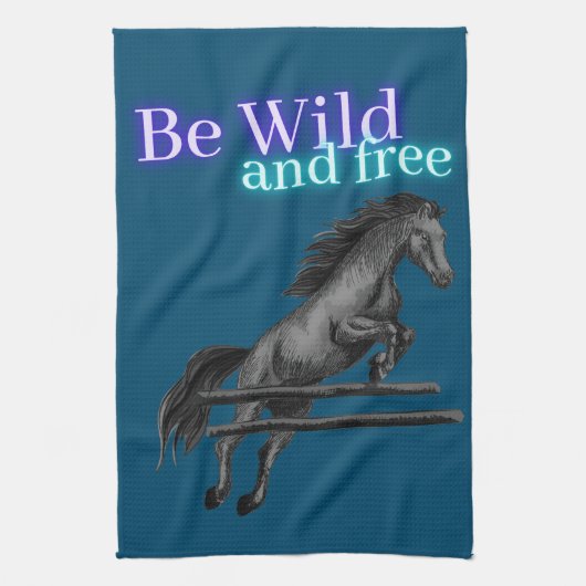 Be Wild and Free Paard Springen Theedoek (Verticaal)