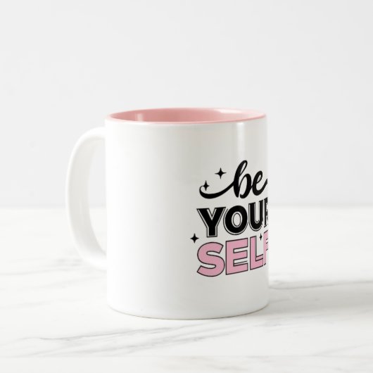 "Be Your Self" Inspirational Black and Pink Mug Tweekleurige Koffiemok (Voorkant links)