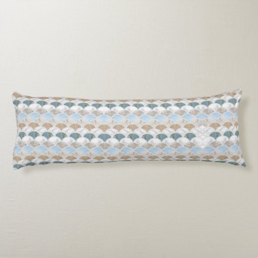 beach aqua blue white marble pastel mermaid scales lichaamskussen (Achterkant)