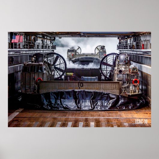 BEACH ASSAULT - LCAC-10 POSTER (Voorkant)