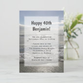 Beach Background his Birthday Party nodigde uit Kaart (Staand voorkant)