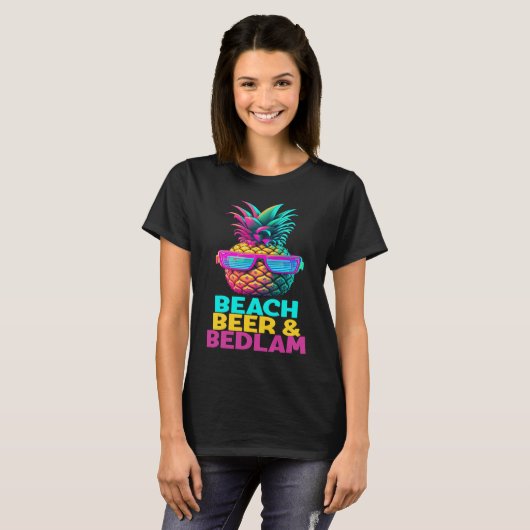 Beach Beer Bedlam Funny Retro Pineapple Zonnebrill T-shirt (Voorkant volledig)