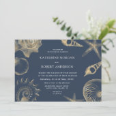 Beach bruiloft gouden blauwe bruiloft uitnodiging (Staand voorkant)