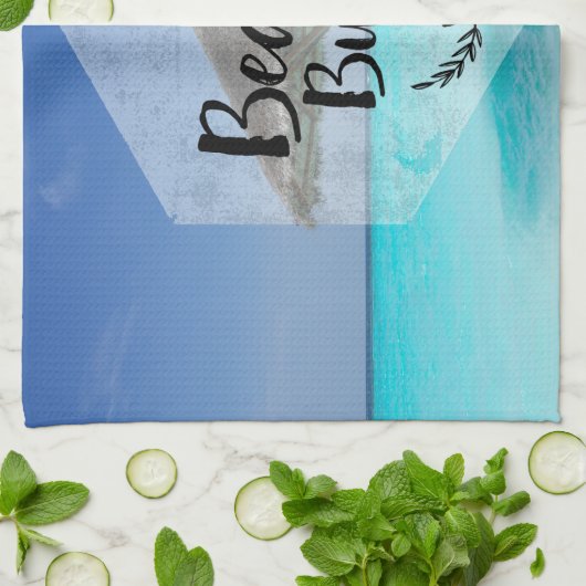 Beach Bum Typography - Umbrella on Tropical Beach Theedoek (Gevouwen)