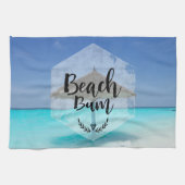 Beach Bum Typography - Umbrella on Tropical Beach Theedoek (Horizontaal)