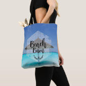 Beach Bum Typography - Umbrella on Tropical Beach Tote Bag (Dichtbij)