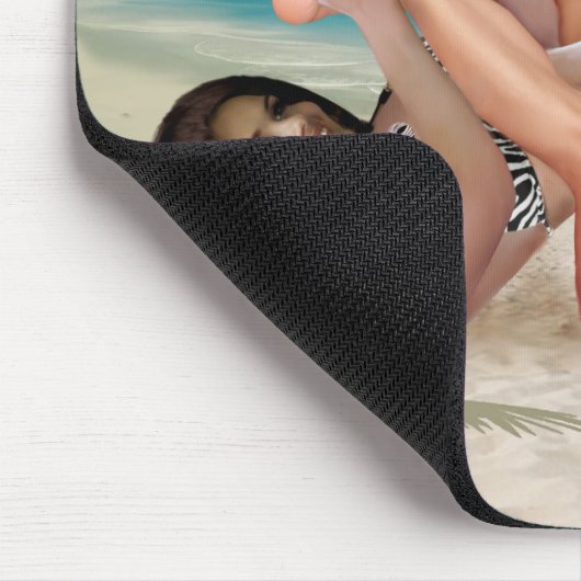 BEACH BUNNY'S TICKLE WRESTLING MUISMAT (Hoek)