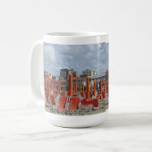 Beach Chairs Koffiemok (Voorkant links)