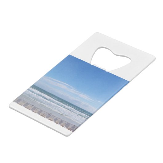 Beach Chairs wachten op je Creditkaart Flessenopener (Achterkant Gekanteld)