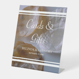 Beach Clams Wedding Cards & Gifts Reclamebord Met Voetstuk