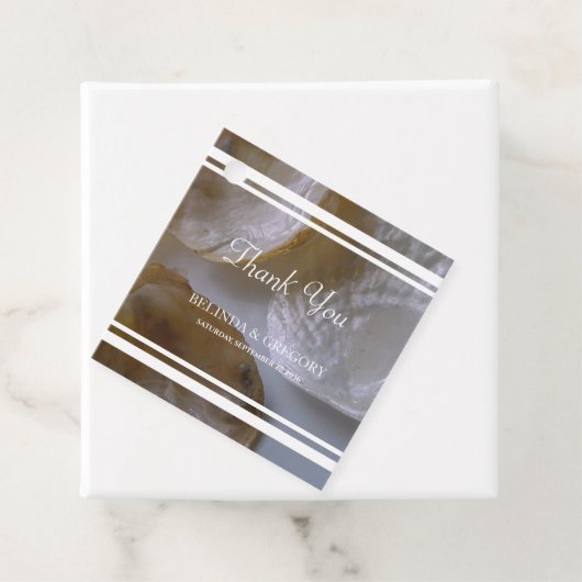 Beach Clams Wedding Gift Bedankjes Labels (In situ)