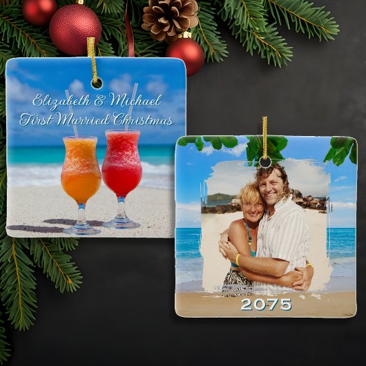 Beach Cocktails First Married Christmas Keramisch Ornament