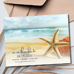 Beach Destination Wedding Save the Date Aankondigingskaart<br><div class="desc">Strand Bestemming Bruiloft bewaar de datum briefkaarten met een zeesterren ontwerp zijn ideaal voor uw tropische, strand of kustbestemming bruiloft. Pas de voor- en achterkant van dit strand aan en sla de datum briefkaarten op met uw namen, trouwdatum en locatie. Mail naar vrienden en familie om hen te vragen om...</div>