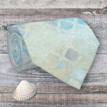 Beach Geïnspireerd Stropdas met gecheckt patroonpa<br><div class="desc">Een elegant ontwerp-stropdas met een turkooisblauw,  van wit en bleek groen strand en oceaan geïnspireerd gerookt patroon. U kunt het patroon roteren,  slepen of schalen als u wilt!</div>
