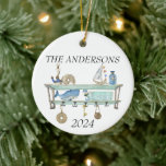Beach House Costal Ocean Zee Decor Keramisch Ornament<br><div class="desc">Dit ontwerp kan op het gebied worden gepersonaliseerd dat door de foto en/of tekst te veranderen wordt verstrekt. Of het kan worden aangepast door te klikken deze Sjabloon personaliseert en dan de klik te kiezen om verdere optie aan te passen en de kleur van de achtergrond te schrappen of te...</div>