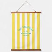 Beach House Custom Naam Geel Cabana Stripe Hangend Wandkleed (Voorkant)