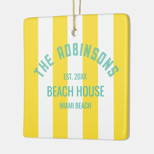 Beach House Custom Naam Geel Cabana Stripe Keramisch Ornament (Links)