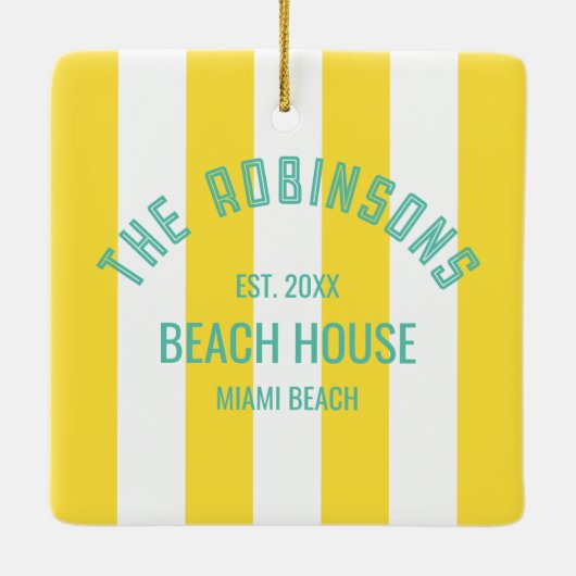 Beach House Custom Naam Geel Cabana Stripe Keramisch Ornament (Achterkant)