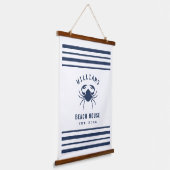 Beach House Familienaam Crab Navy Blue en White Hangend Wandkleed (Gebogen)