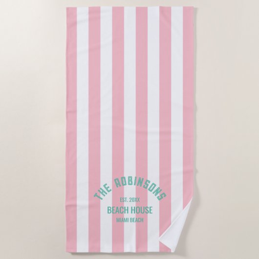 Beach House Familienaam Pink Cabana Stripe Strandlaken (Voorkant)